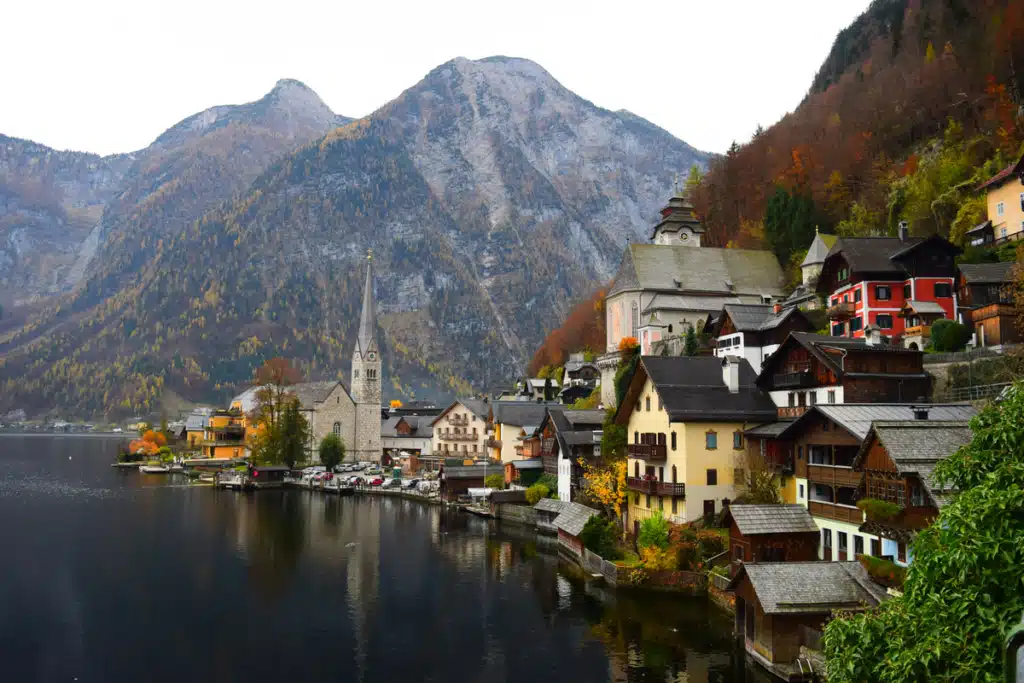 Una costa di spedizione in Austria, dove spedire dagli Stati Uniti all'Europa è conveniente con PostFromUS!